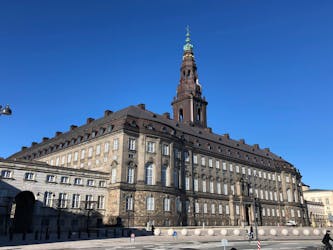 Copenhagen and Christiansborg Palace private tour by car